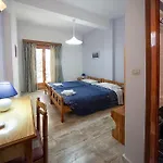 Joanna Sea View برباتي